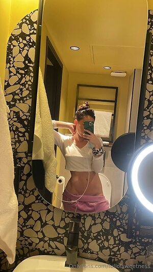 fullofsweetness Nude Leaked Photo #3
