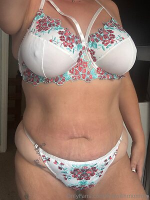 funwithmommy Nude Leaked Photo #14