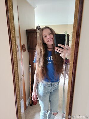 g0ddessm0mmyfree Nude Leaked Photo #19