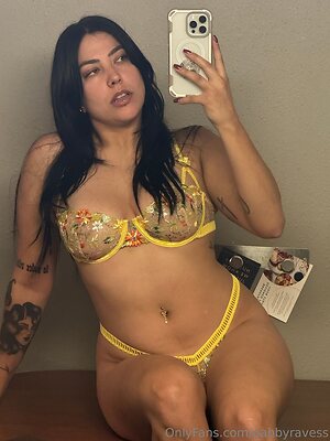 gabbyravess Nude Leaked Photo #8