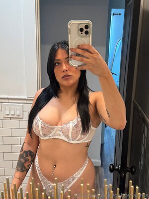 gabbyravess Nude Leaked Photo #9
