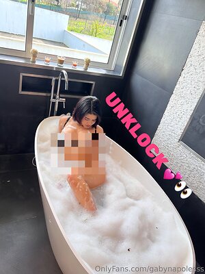 gabynapolesss Nude Leaked Photo #20