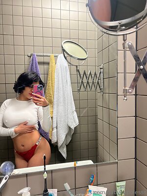 gabynapolesss Nude Leaked Photo #38