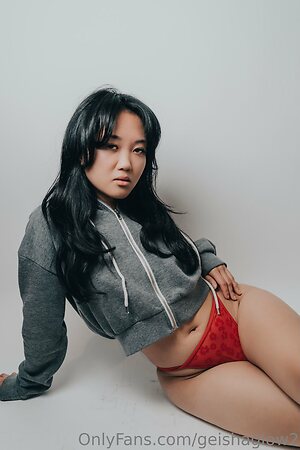geishaglow2 Nude Leaked Photo #4