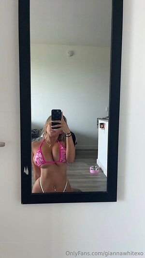 giannawhitexo Nude Leaked Photo #10