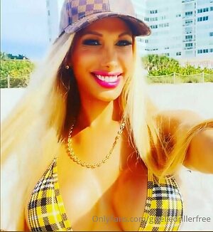 giselledrillerfree Nude Leaked Photo #15
