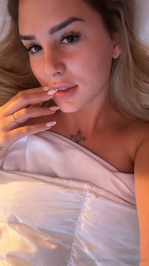 giuliavaneri Nude Leaked Photo #12