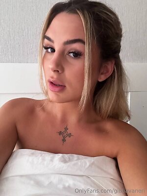 giuliavaneri Nude Leaked Photo #20