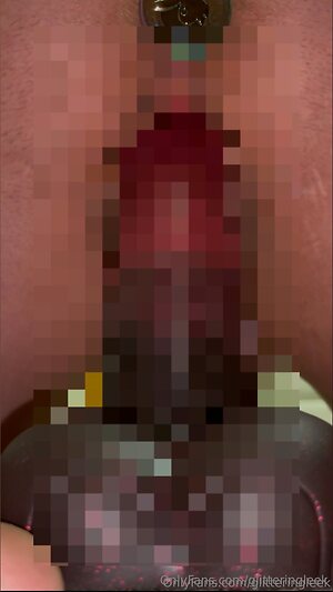 glitteringleek Nude Leaked Photo #8