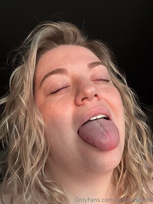 glitteringleek Nude Leaked Photo #9