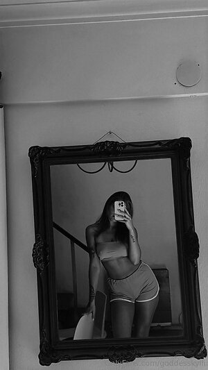 goddesskylii Nude Leaked Photo #13