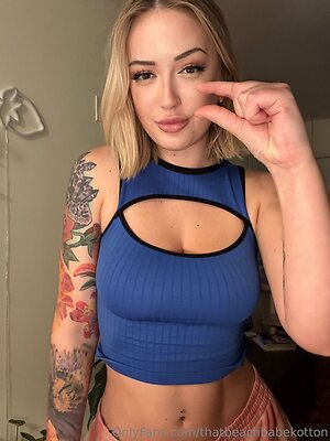 goddessscarlettt Nude Leaked Photo #17