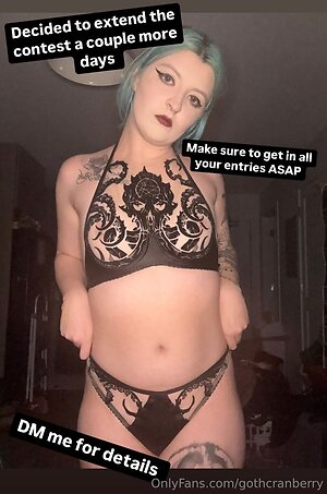 gothcranberry Nude Leaked Photo #38