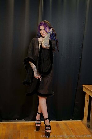 gothicrose5599 Nude Leaked Photo #12