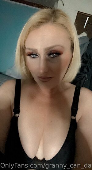 granny can dance76 Nude Leaked Photo #9
