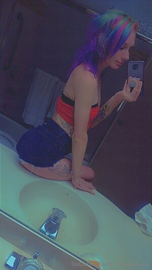gupii gupz Nude Leaked Photo #17