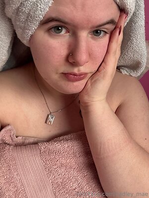 hadley mae Nude Leaked Photo #8