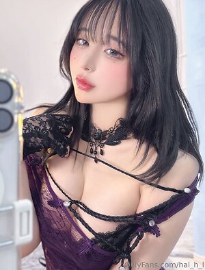 hal h l Nude Leaked Photo #38