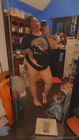 halesbunny77 Nude Leaked Photo #14