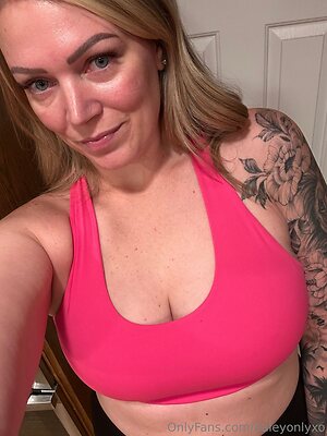 haleyonlyxo Nude Leaked Photo #16
