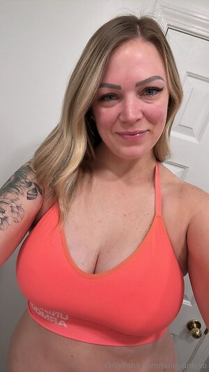 haleyonlyxo Nude Leaked Photo #18