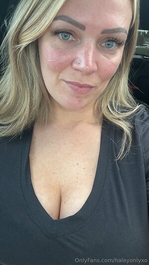 haleyonlyxo Nude Leaked Photo #23
