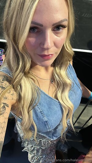 haleyonlyxo Nude Leaked Photo #28