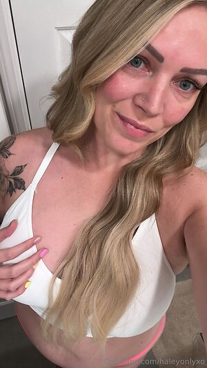 haleyonlyxo Nude Leaked Photo #35