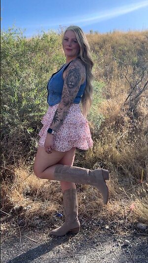 haleyonlyxo Nude Leaked Photo #37