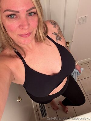 haleyonlyxo Nude Leaked Photo #38