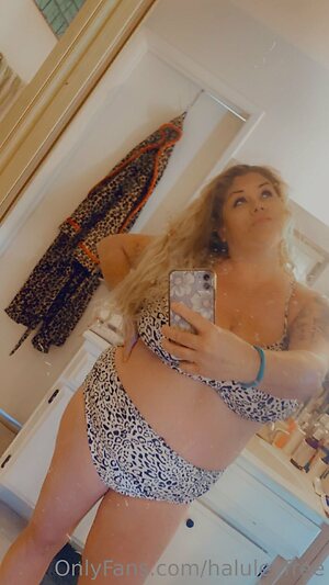 haluleyfree Nude Leaked Photo #4