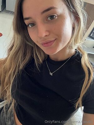 hanna uwu04 Nude Leaked Photo #13