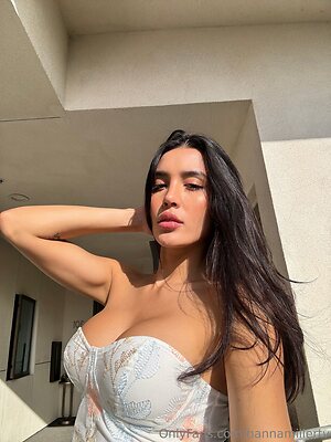 hannamillertv Nude Leaked Photo #3