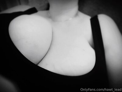 hawt lead Nude Leaked Photo #3