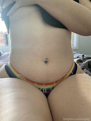 hayley  Nude Leaked Photo #26