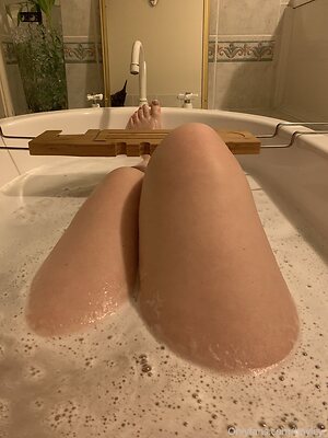 hayley  Nude Leaked Photo #29