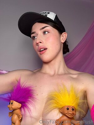 hazellush Nude Leaked Photo #14