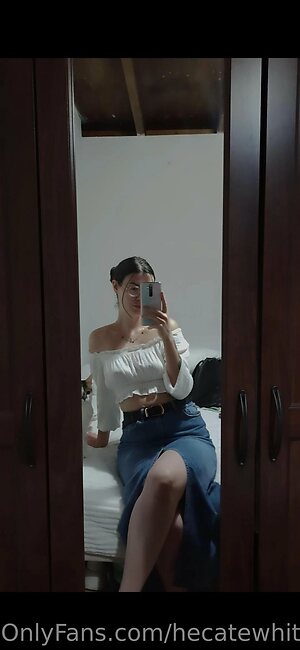 hecatewhitewitchfree