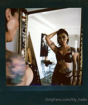 hello hello lil Nude Leaked Photo #9