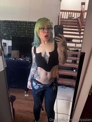heylyssten Nude Leaked Photo #31