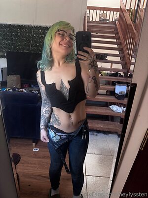 heylyssten Nude Leaked Photo #32