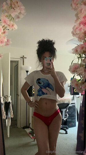 hiiibentley Nude Leaked Photo #9