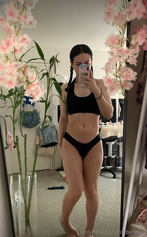 hiiibentley Nude Leaked Photo #16