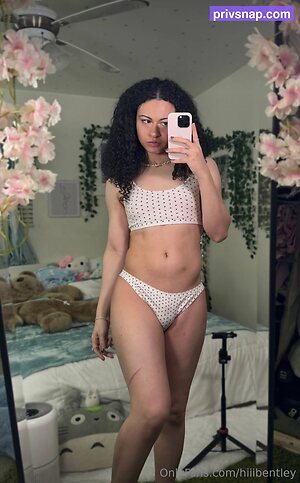 hiiibentley Nude Leaked Photo #35