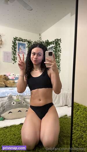hiiibentley Nude Leaked Photo #38