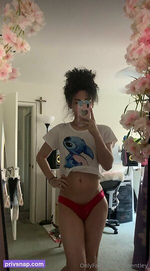 hiiibentley Nude Leaked Photo #40