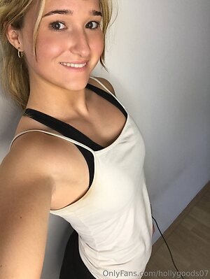 hollygoods07 Nude Leaked Photo #5
