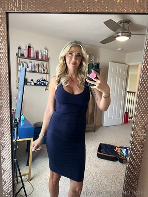 hollyhotwife Nude Leaked Photo #8