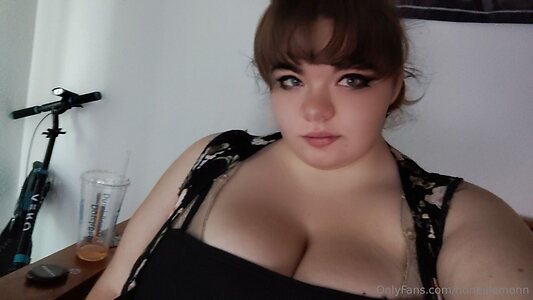 honeiilemonn Nude Leaked Photo #11
