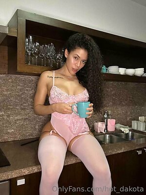 hot dakota Nude Leaked Photo #18